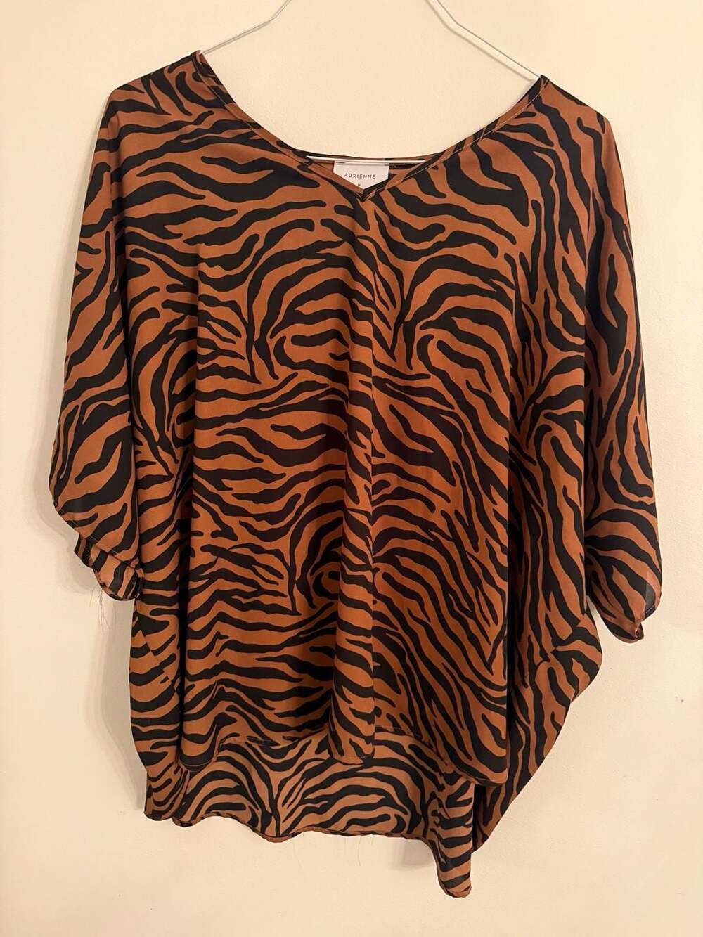 Adrienne Tiger Print Blouse Size M Brown Black V-Neck